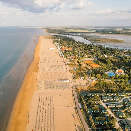 Charming With Terrace Bibione