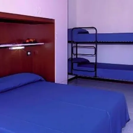 Charming With Terrace Appartement